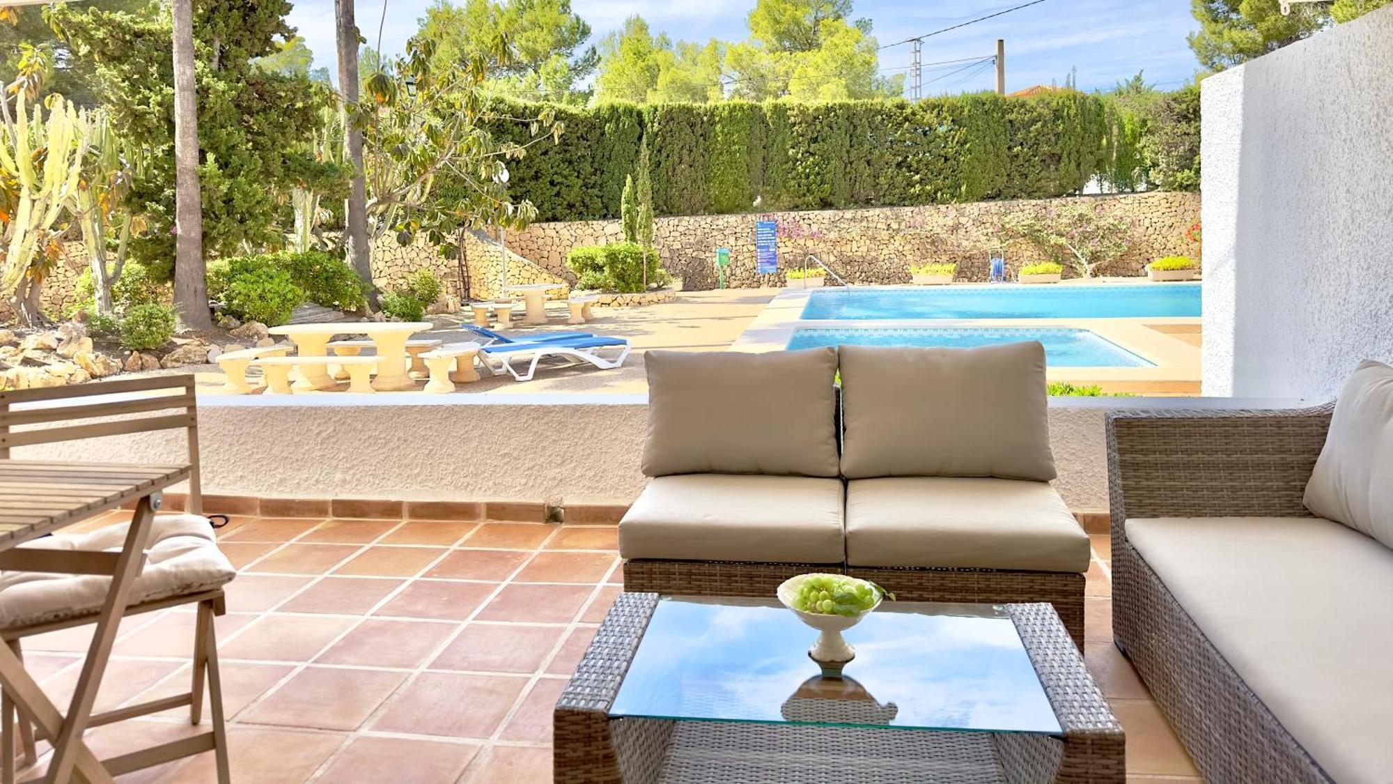 Apto Fully Equiped Con Piscina Y Gratis Parking Алтеа Екстер'єр фото